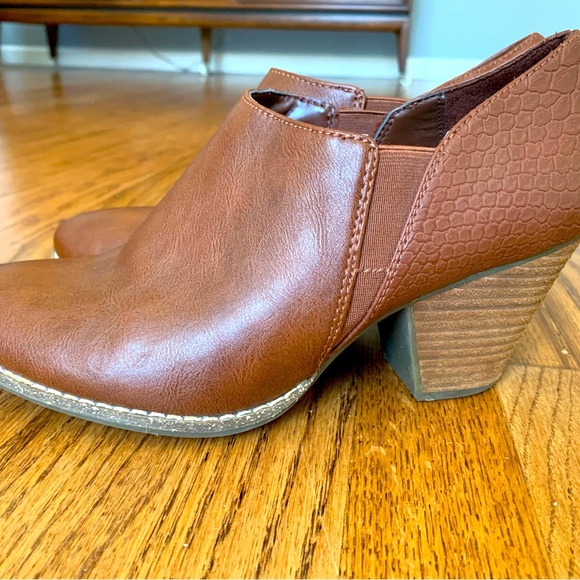 EUC Dr Scholls booties 9.5 M - Picture 1 of 5